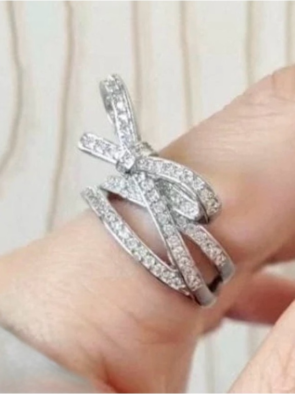 NWOT Costume Bow Ring: Size 7